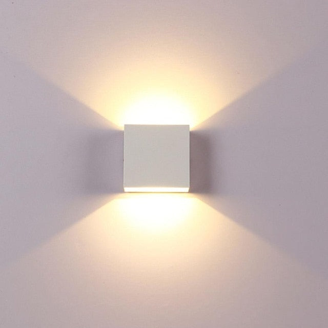 Aluminum wall light